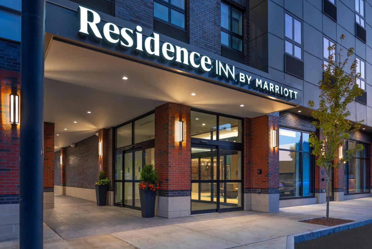 Residence Inn By Marriott Manchester Downtown Exterior photo